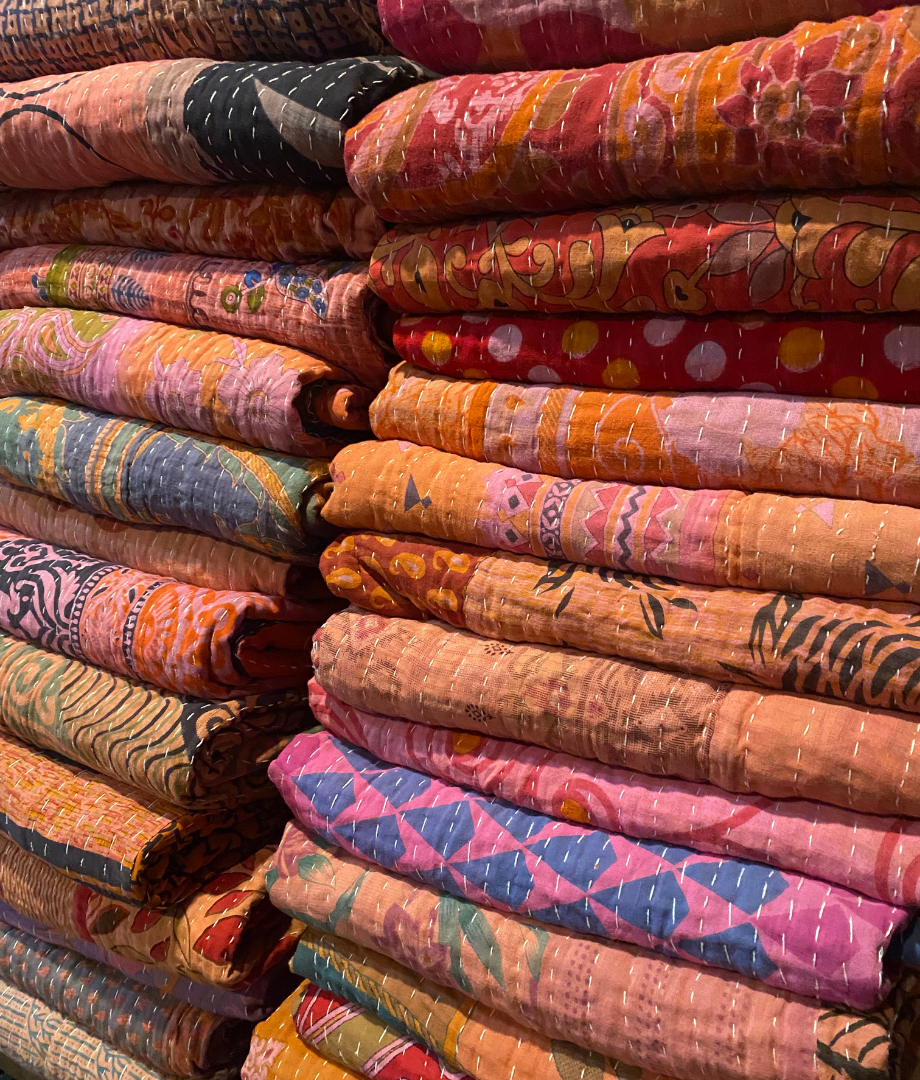 Seeds - Pink and Red Kanthas | Recycled Sarees 100% Cotton - Pink Pig