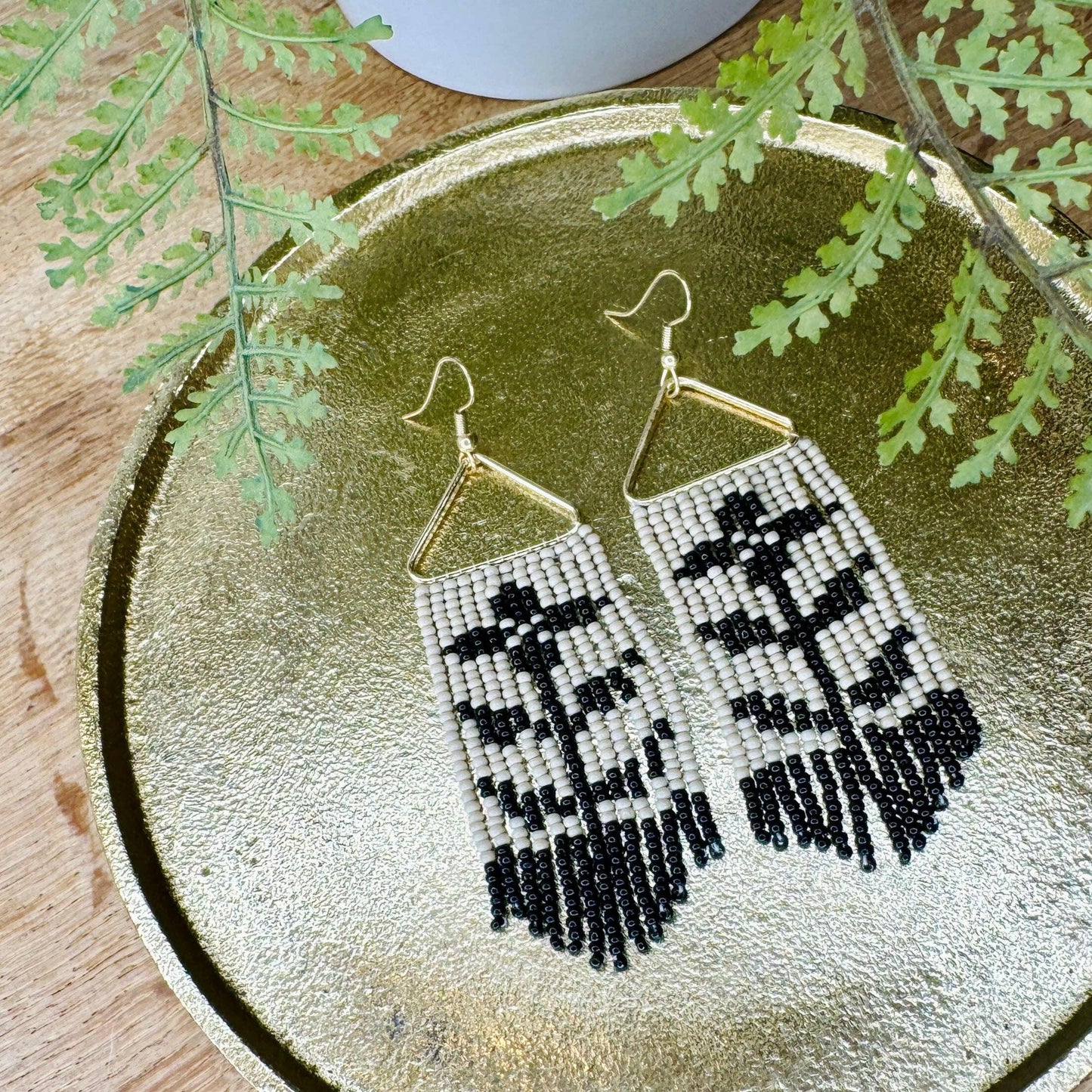 Eleanor Swedish-Inspired Folk Floral Seed Bead Earrings - Pink Pig
