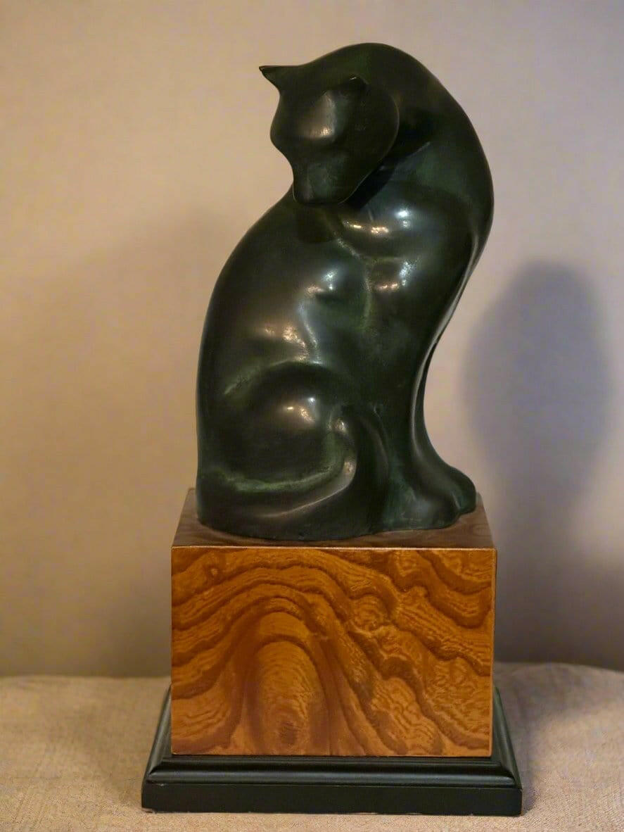 Art Deco Bronze Model Sitting Cat - Pink Pig