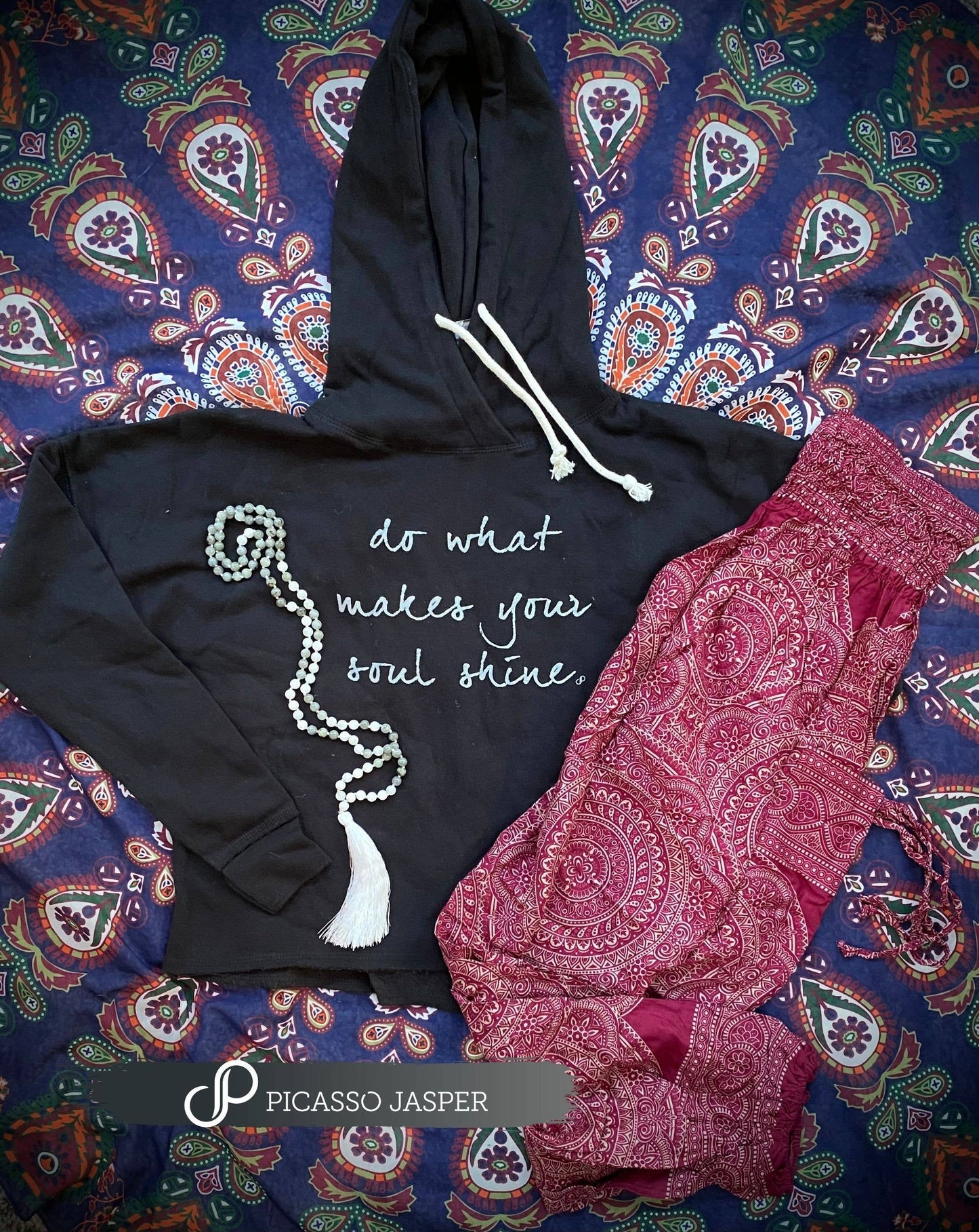 
                  
                    Do What Makes Your Soul Shine, Black Crop Hoodie: XX Large - Pink Pig
                  
                
