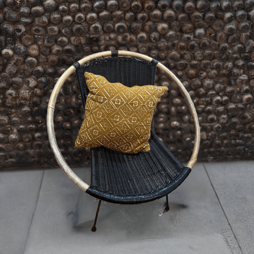 Vintage Bamboo Circle Chair - Pink Pig