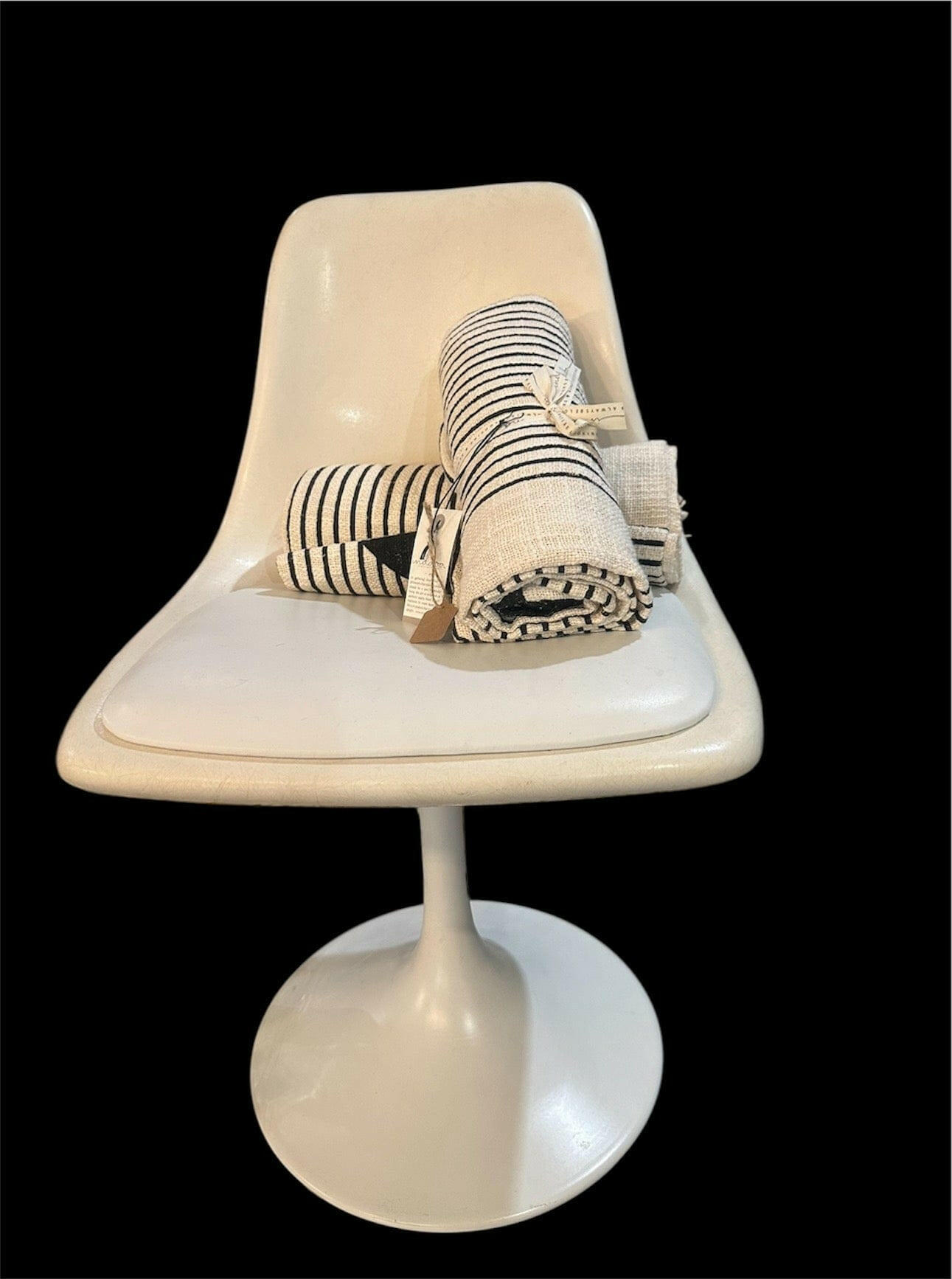 MCM White Tulip Chair - Pink Pig