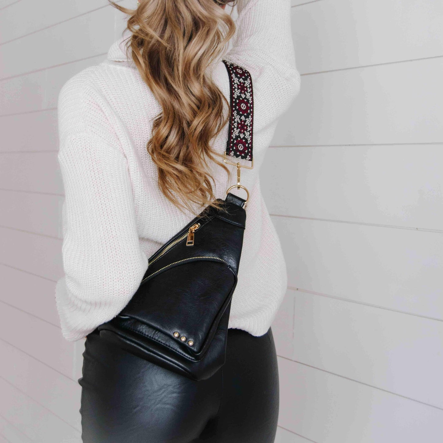 Austin Sling Bag: Black - Pink Pig