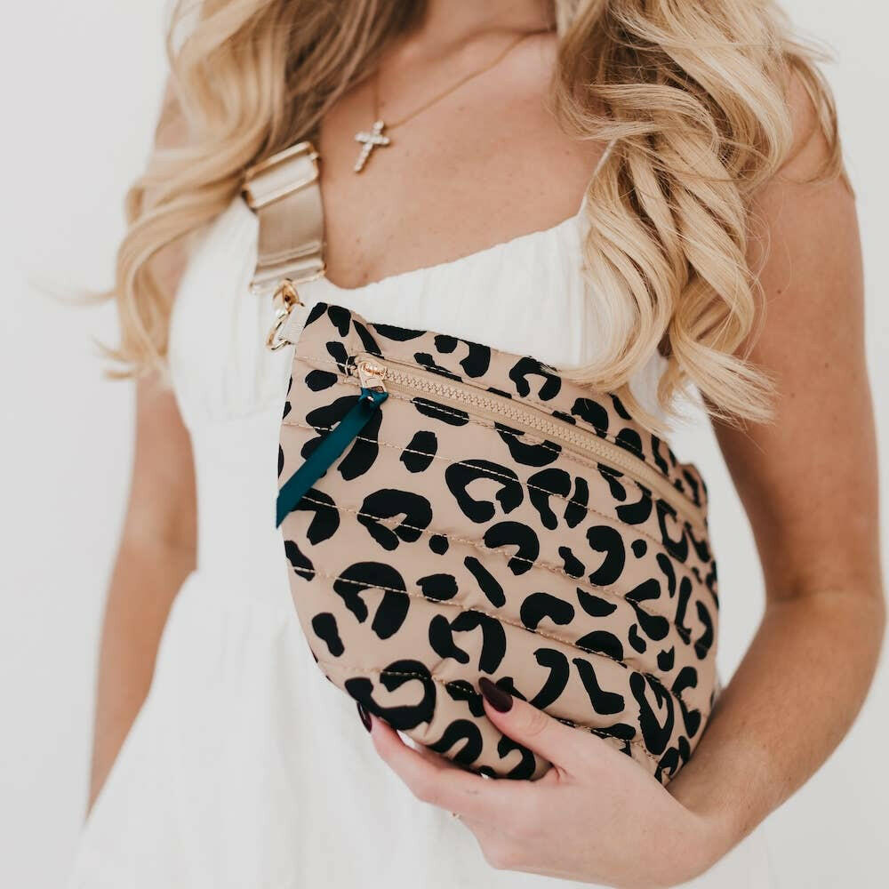 Pretty Simple - Jolie Puffer Belt Bag - Pink Pig