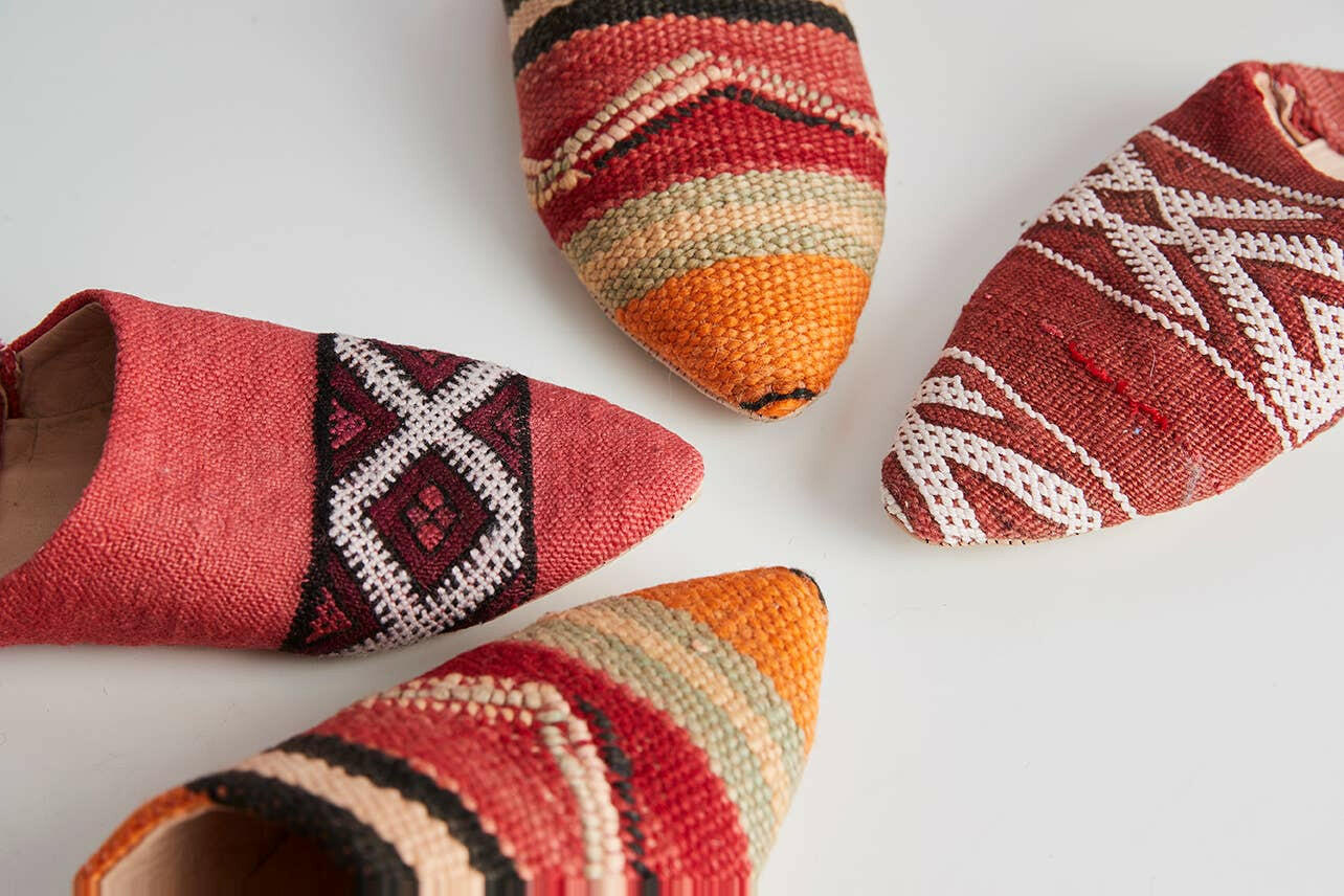 Verve Culture - Moroccan Kilim Slippers - Pink Pig