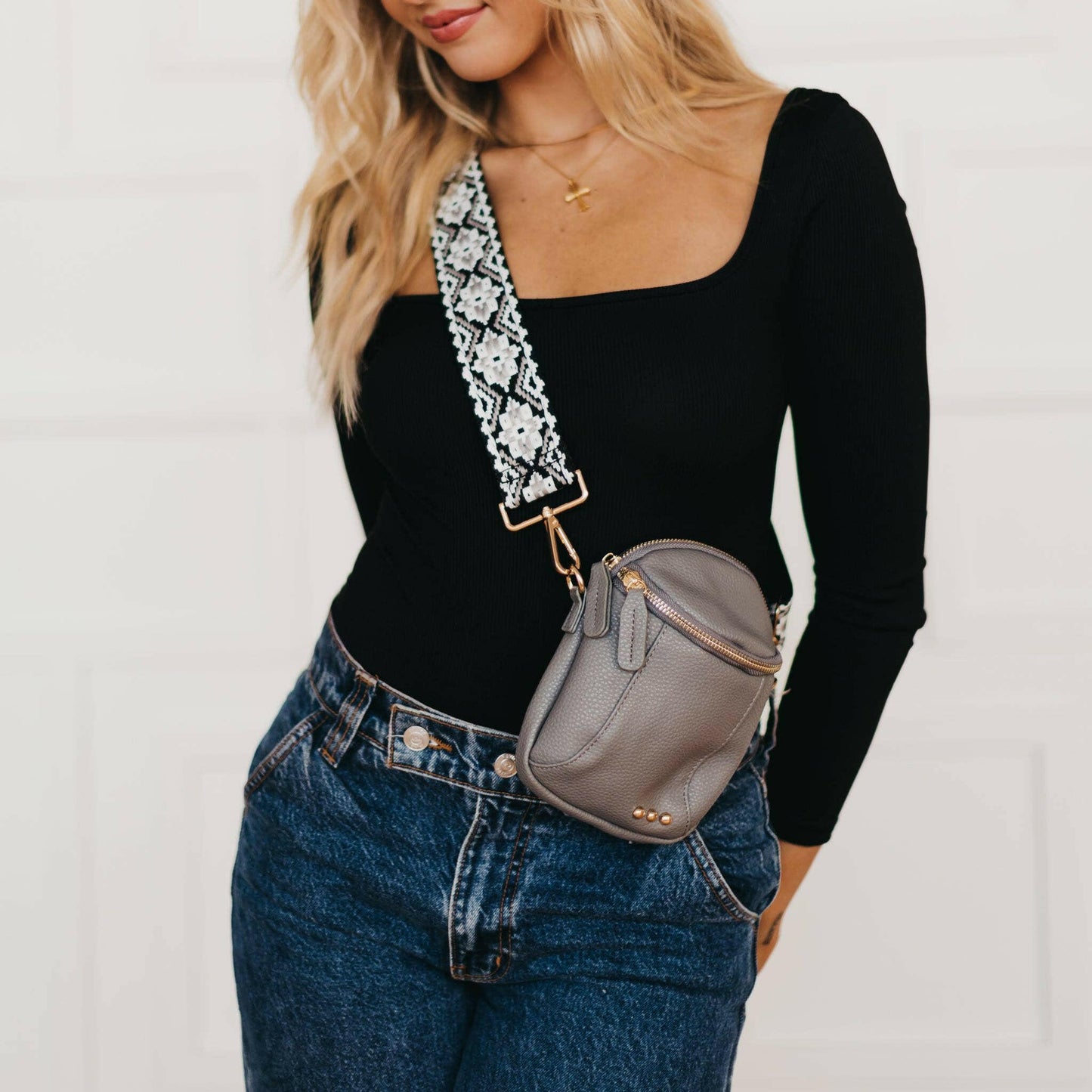 Gray Ellie Crossbody Bag - Pink Pig