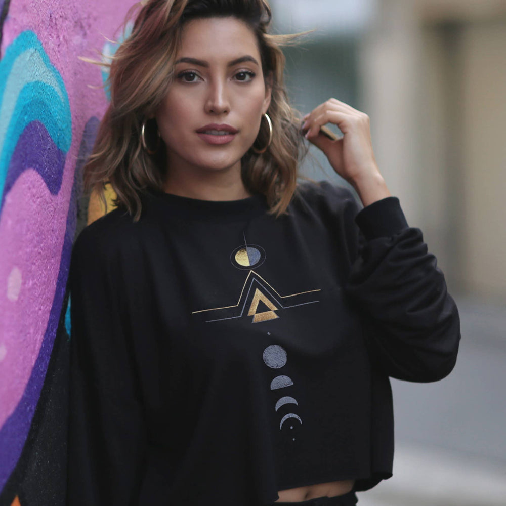 NEOCLASSICS - Daybreak Crop Sweatshirt NEOCLASSICS