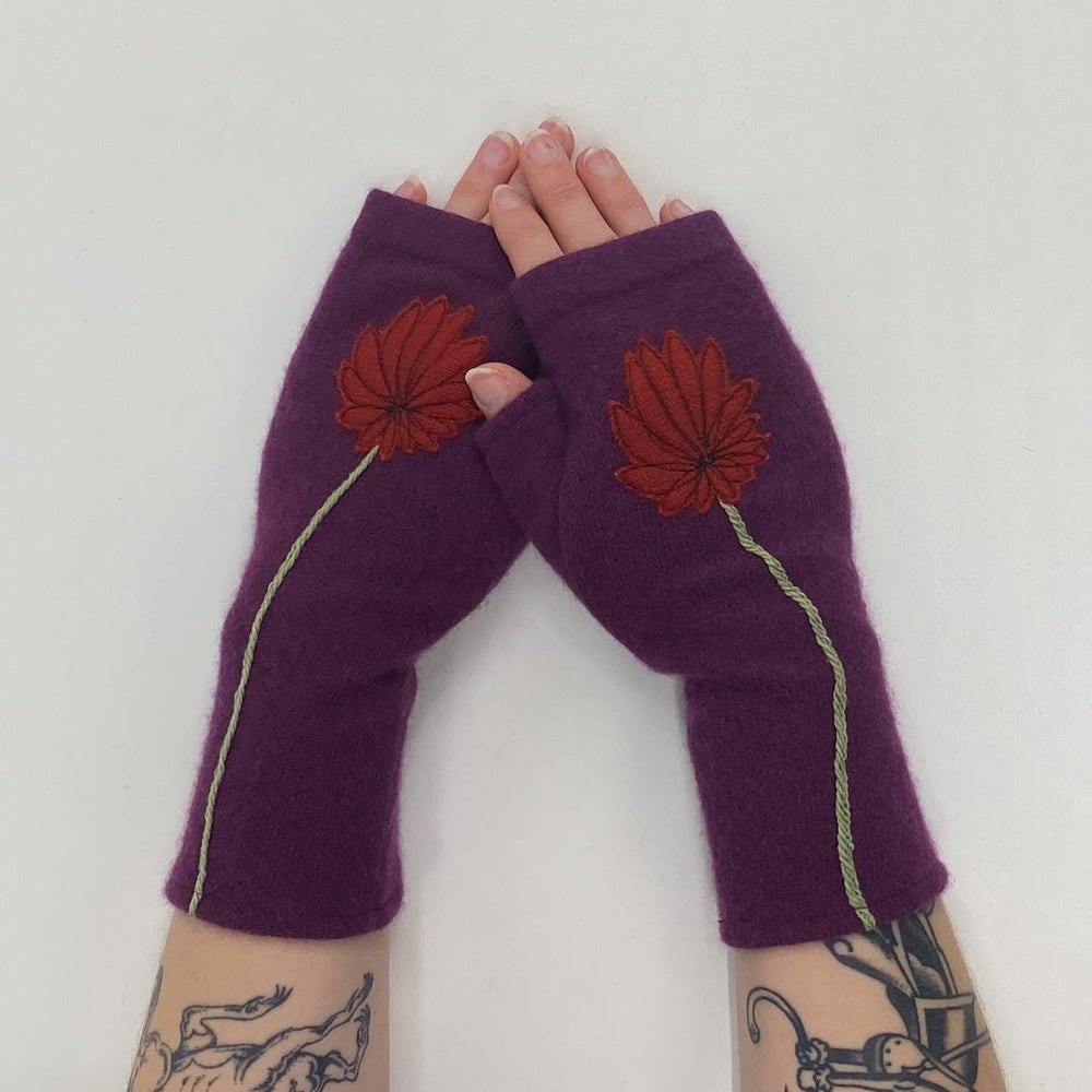 
                  
                    Sardine Clothing Co. - Fingerless Cashmere Gloves-Mum Sardine Clothing Co.
                  
                
