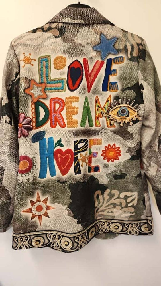 
                  
                    LOOWIE - BLLDH One Size “Love, Dream, Hope” Print Blazer LOOWIE LOOWIE
                  
                