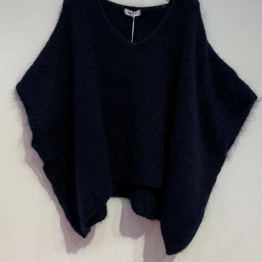 
                  
                    NOELINE - Mohair poncho sweater 7627 - Pink Pig
                  
                