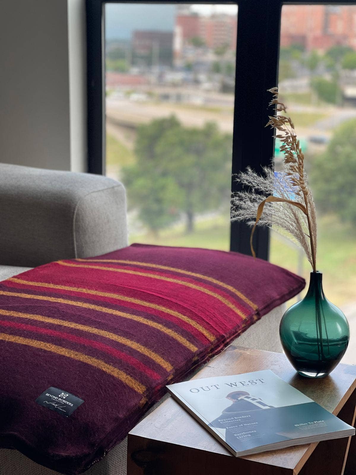 Beyond Borders Tierra Blanket - Thumbnail 4