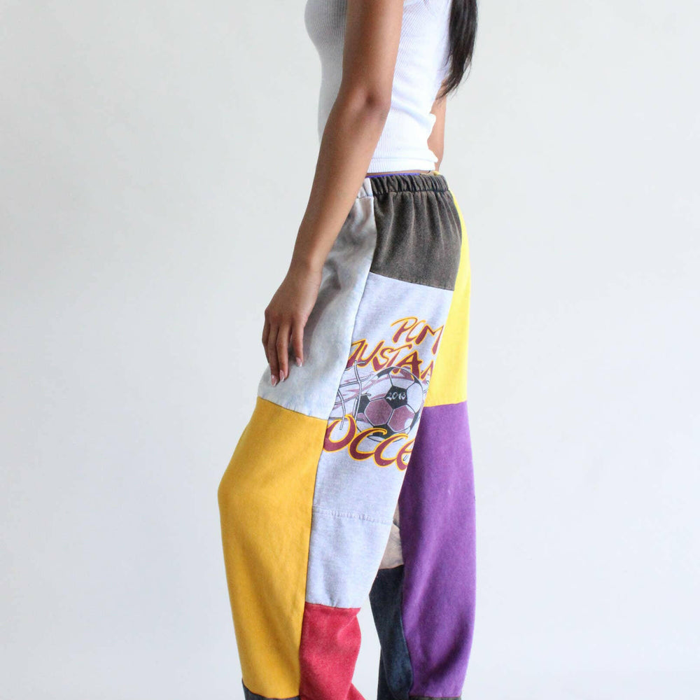 
                  
                    American Recycled Clothing - Sweatshirt Pants Bundle - Pink Pig
                  
                