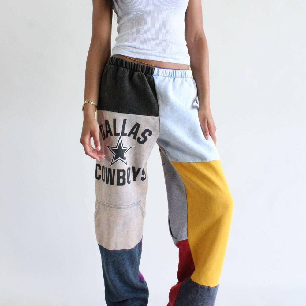 
                  
                    American Recycled Clothing - Sweatshirt Pants Bundle - Pink Pig
                  
                