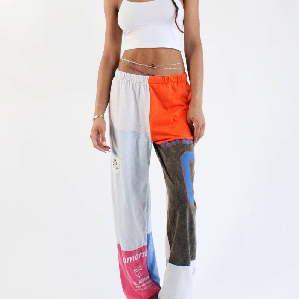 
                  
                    American Recycled - Graphic Tee Pants Bundle - Pink Pig
                  
                