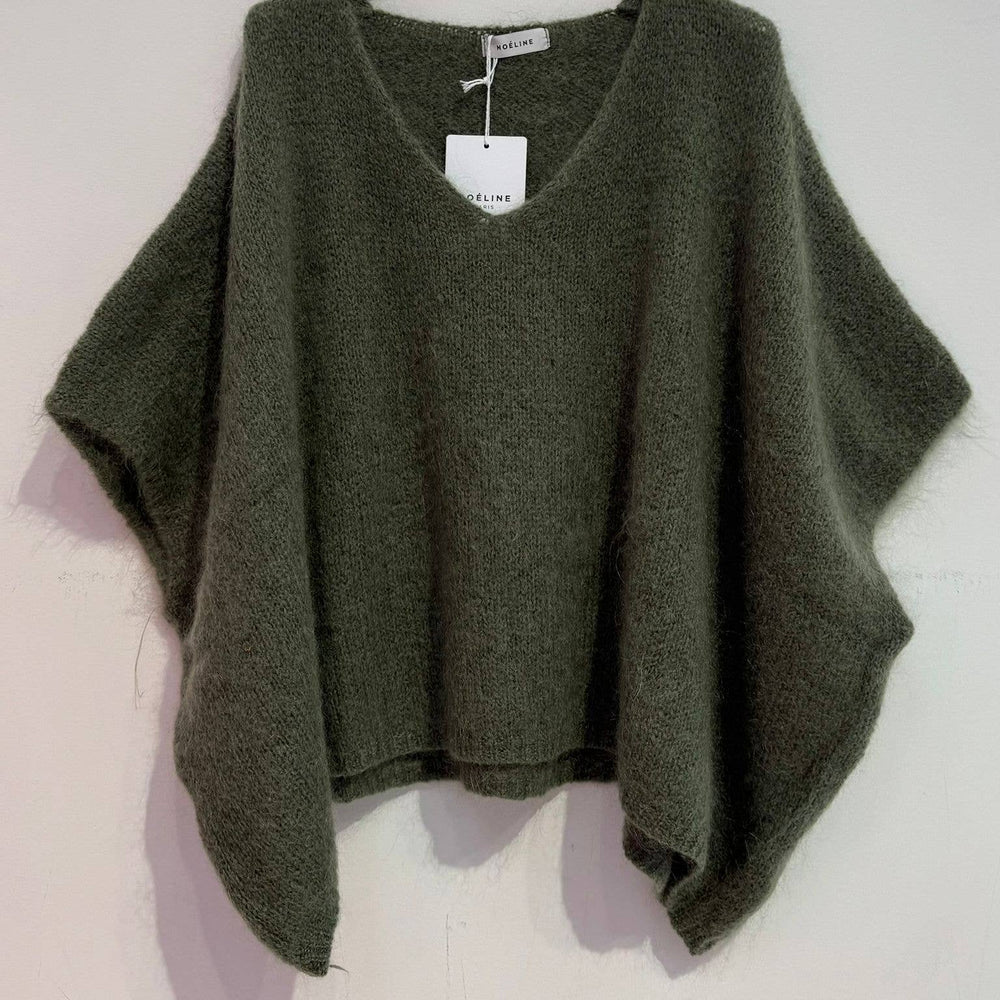 
                  
                    NOELINE - Mohair poncho sweater 7627 - Pink Pig
                  
                