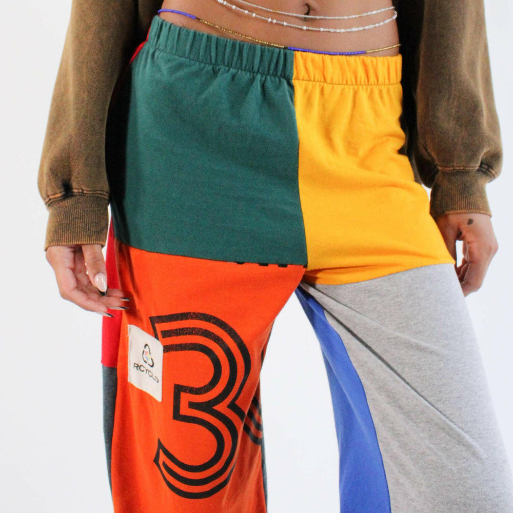 
                  
                    American Recycled - Graphic Tee Pants Bundle - Pink Pig
                  
                