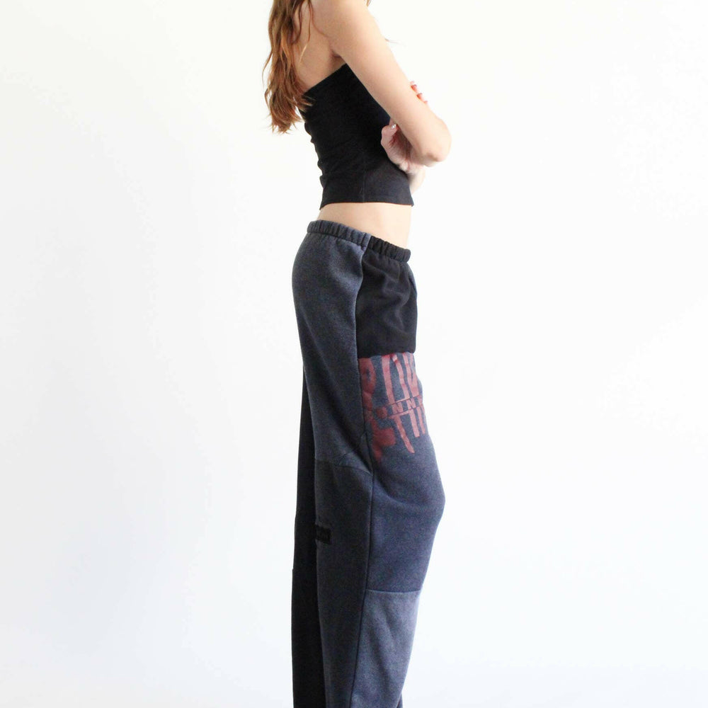 
                  
                    American Recycled Clothing - Sweatshirt Pants Bundle - Pink Pig
                  
                