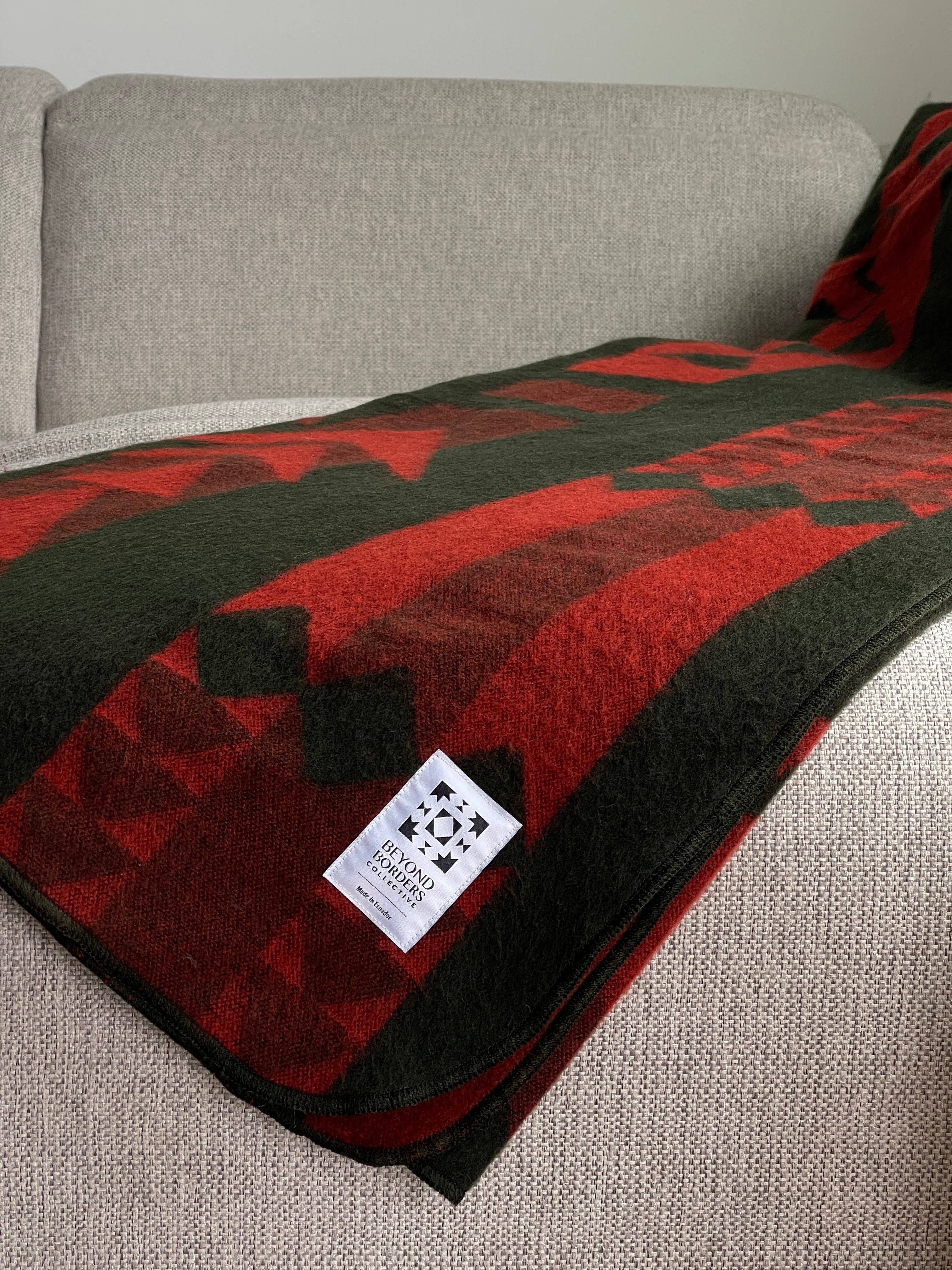 Beyond Borders Loja Blanket - Thumbnail 3