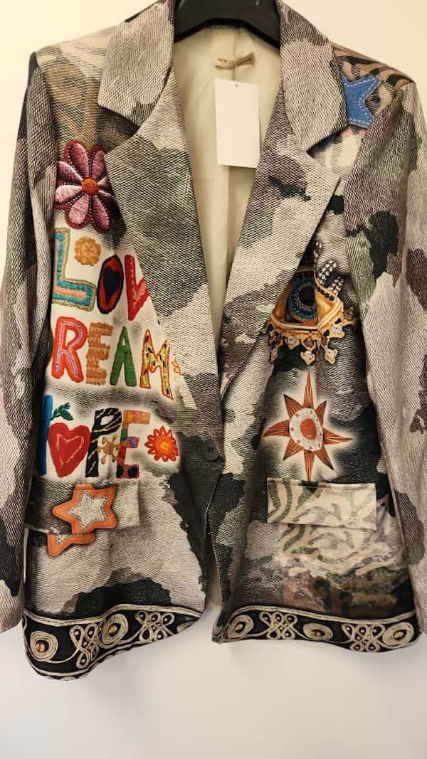 “Love, Dream, Hope” Print Blazer LOOWIE