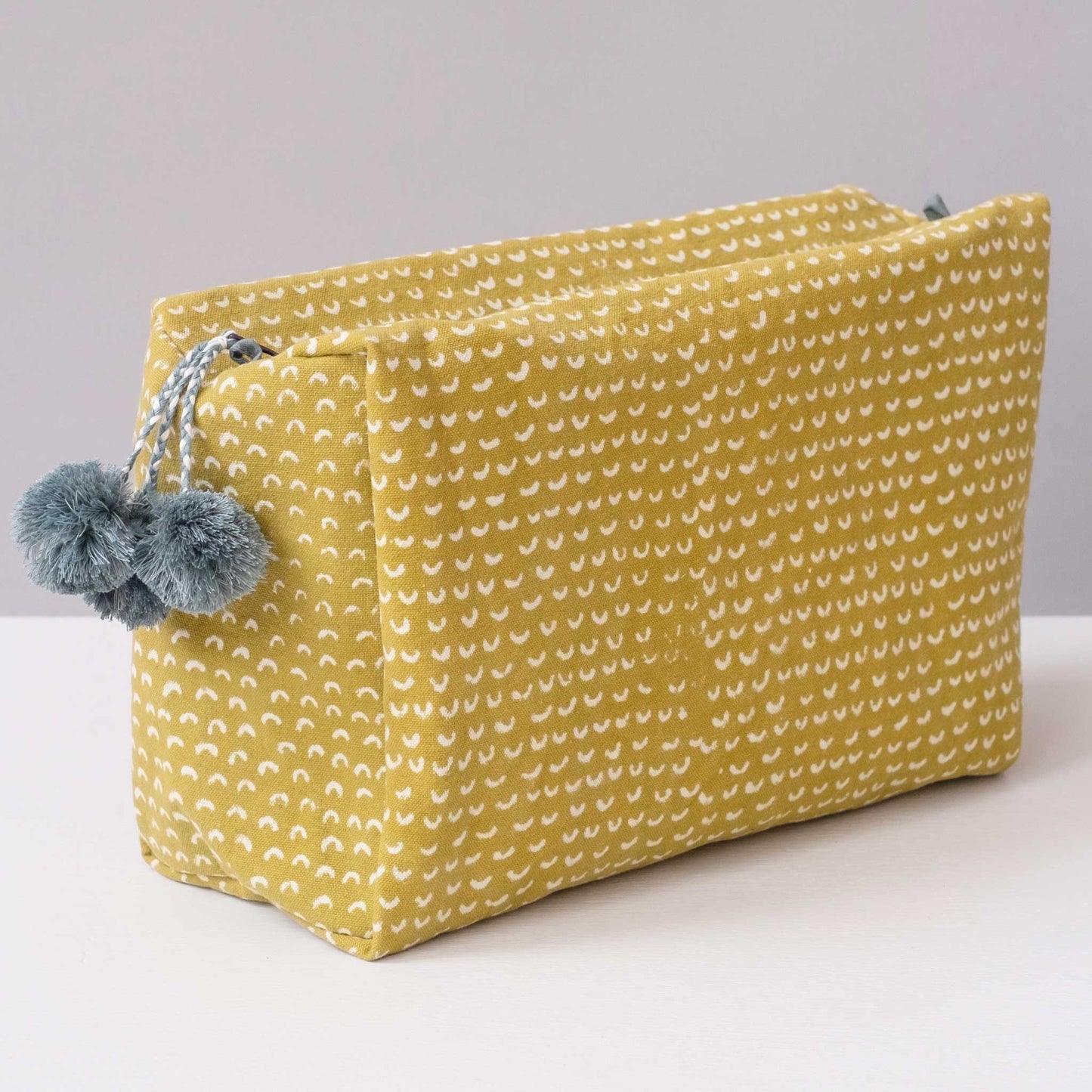 Golden Block Printed Toiletry Bag - Pink Pig