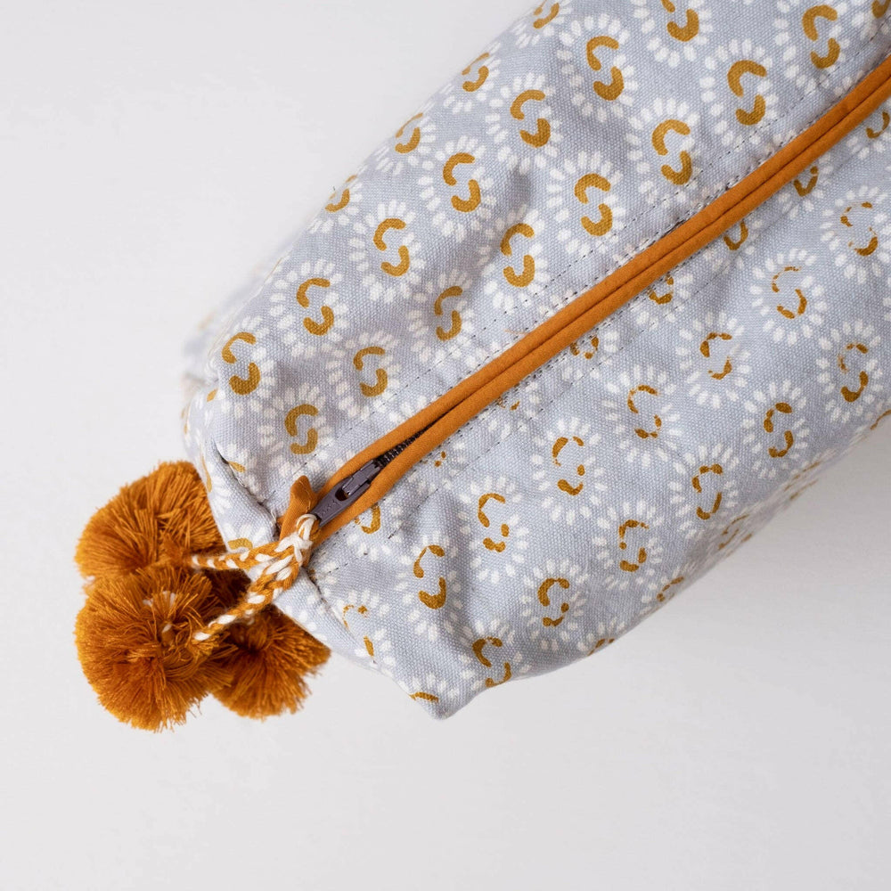 
                  
                    Graymarket Design Sunburst Sky Honey Toiletry Bag for Travel Essentials - Pink Pig
                  
                