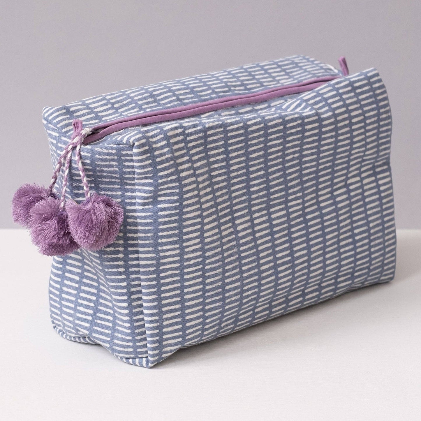 Pontis Stripes Cloud Toiletry Bag - Pink Pig