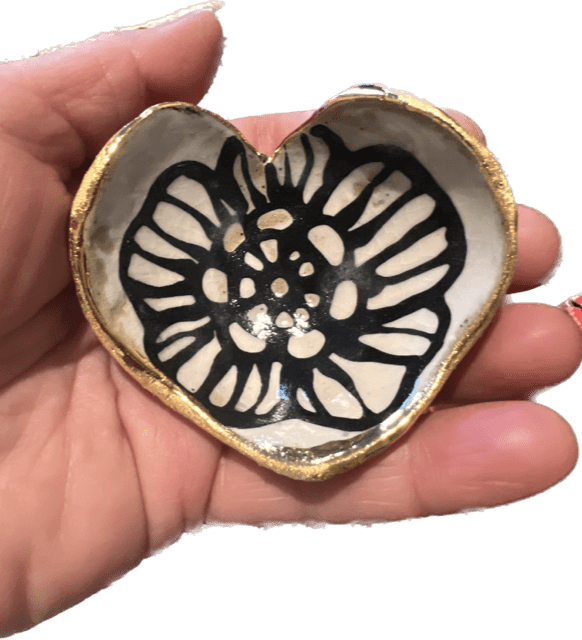 
                  
                    Hsieh Clay SF - Handmade Heart-Shaped Floral & Gold Catchall Jewelry Dish - Pink Pig
                  
                