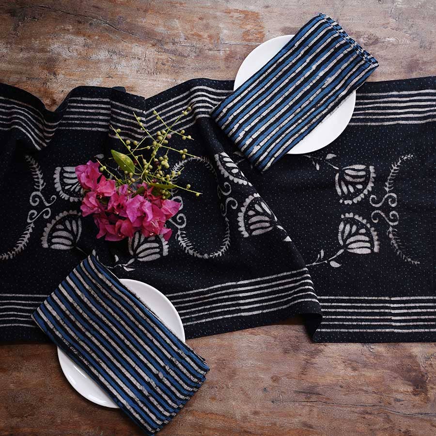 
                  
                    Ichcha - Black & White Table Linens Cotton Table Runner - Danya - Pink Pig
                  
                