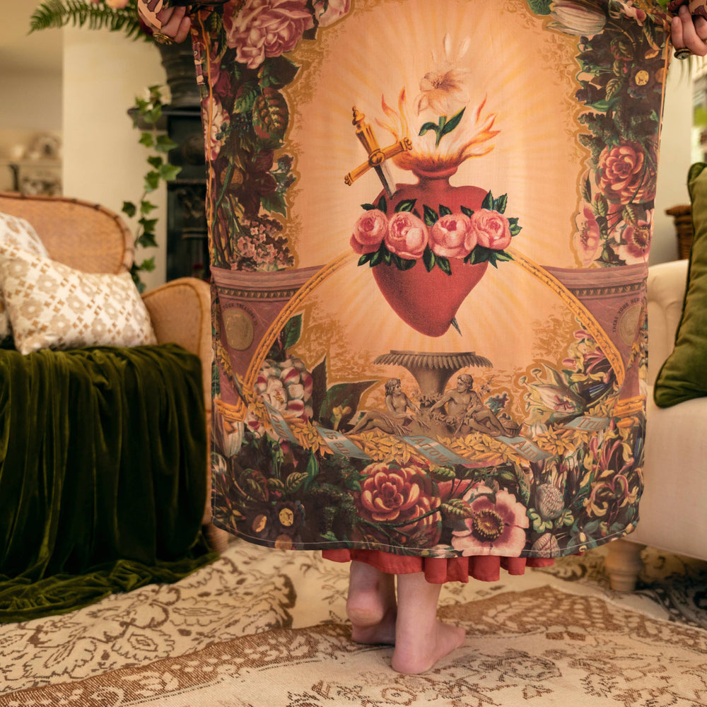 
                  
                    Market of Stars - Courage Dear Heart Opera Duster Kimono Robe w/ Sacred Heart - Pink Pig
                  
                