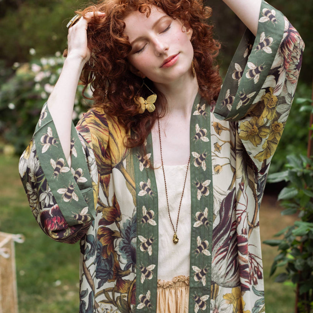 Market of Stars - Love Grows Wild Floral Bamboo Kimono Duster Robe with Bees - Pink Pig
