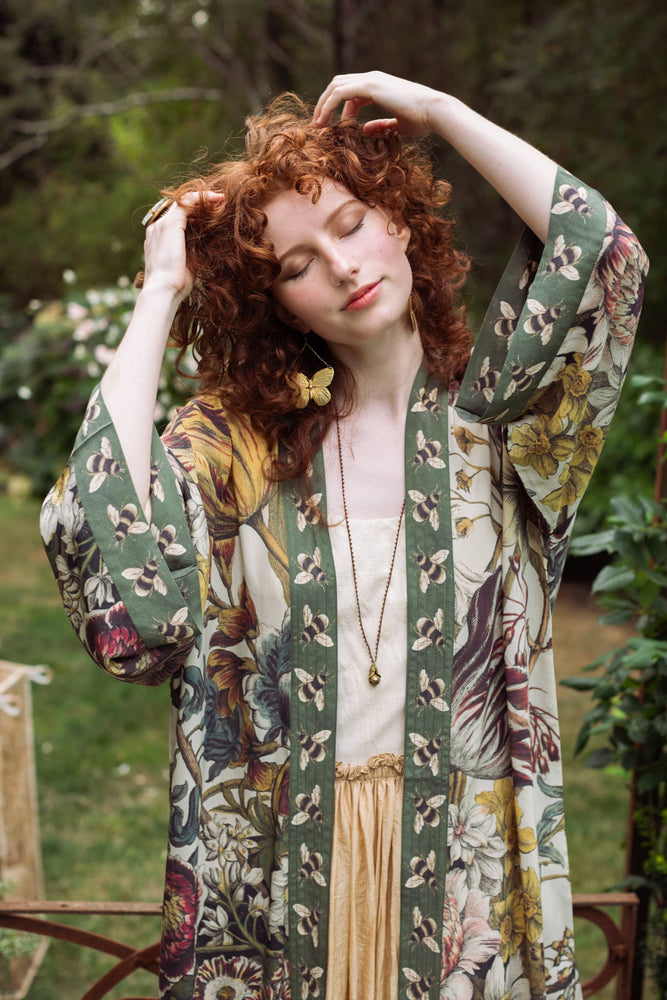 
                  
                    Market of Stars - Love Grows Wild Floral Bamboo Kimono Duster Robe with Bees - Pink Pig
                  
                