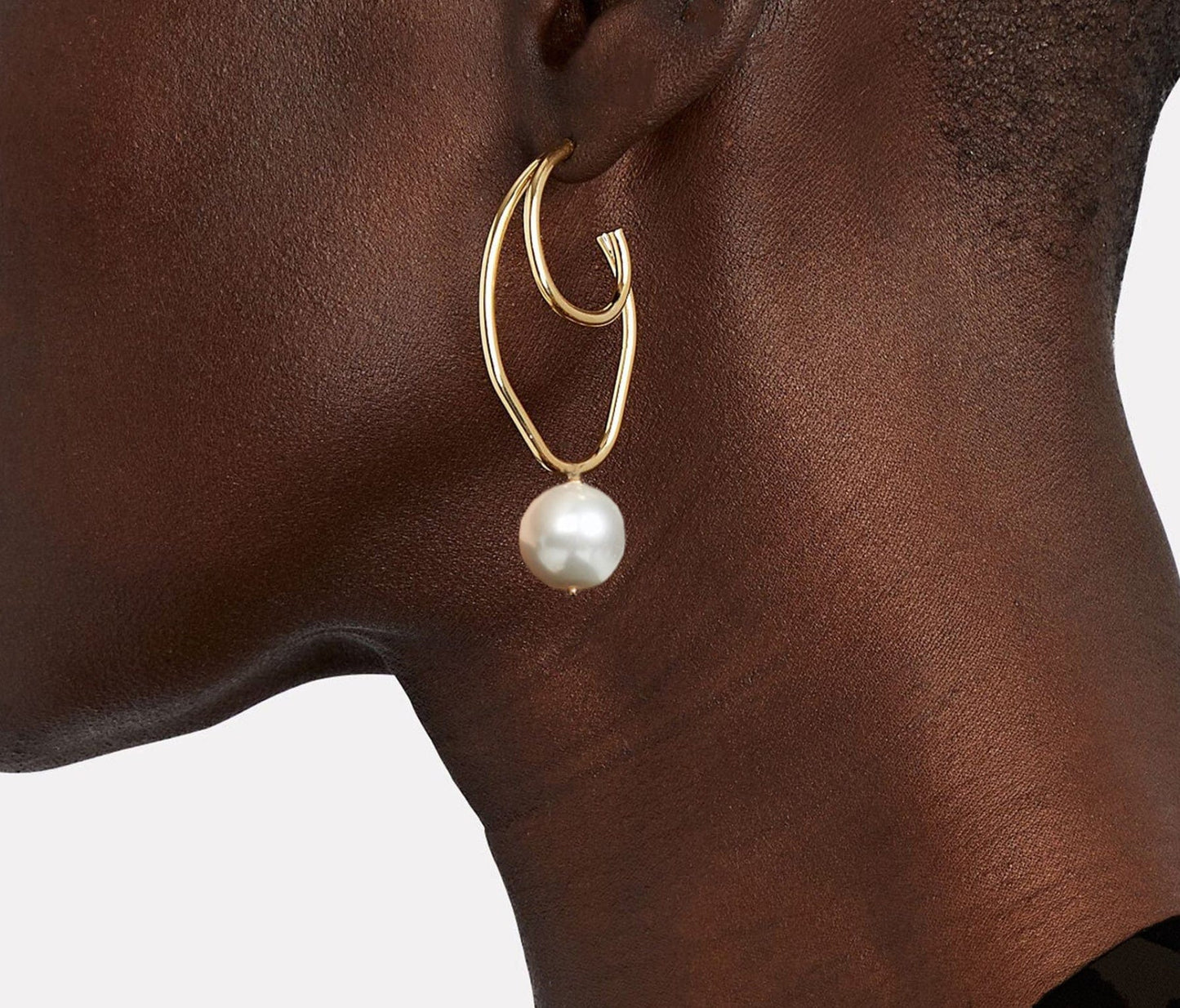 Shashi Barcelona Pearl Earrings - Pink Pig