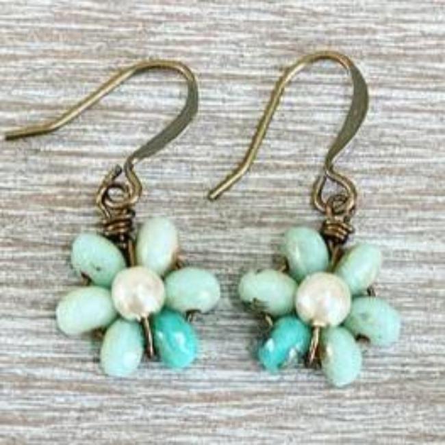 Twist Style - Beach Bloom Earrings in Aqua - Pink Pig